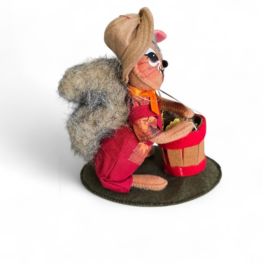 Vintage Annalee Autumn Squirrel with Acorn Basket Fall Harvest Decor Collectible - Picture 6 of 10